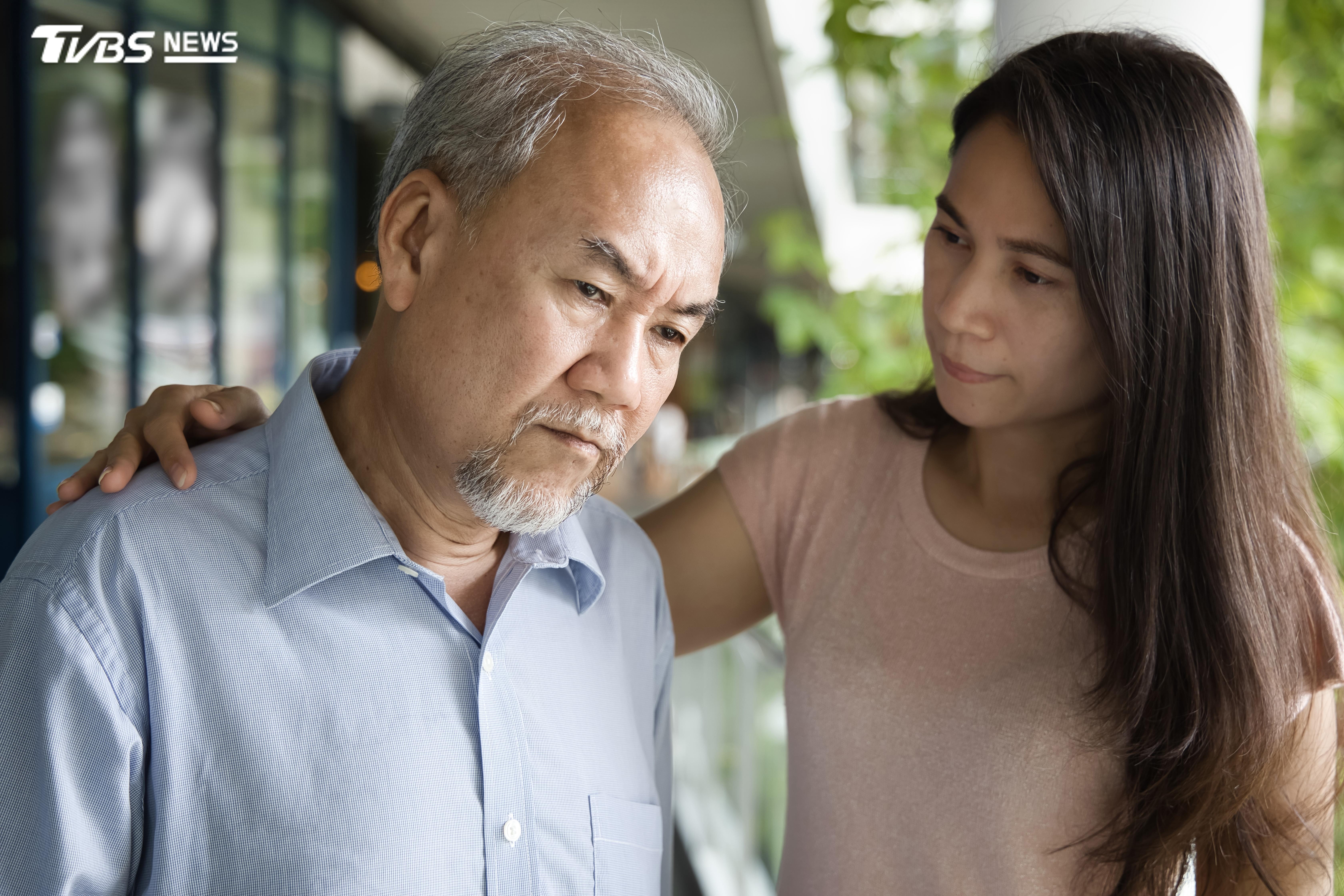 家中若有失智症患者，最需要注意的就是患者面臨的「認知障礙」。（示意圖／shutterstock 達志影像）