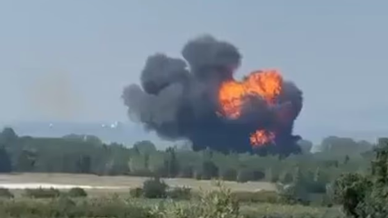 F-16訓練墜毀瞬間成巨大火球 土耳其飛行員驚險彈射