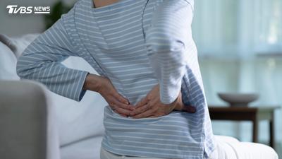 下背痛狂復發?醫授4招護腰急救法:「久坐、搬重物」最傷