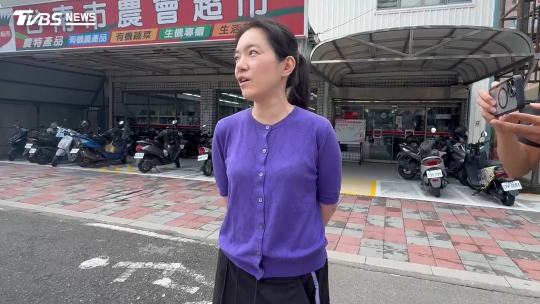 陳幸妤神情輕鬆接受媒體訪問。(圖/TVBS)