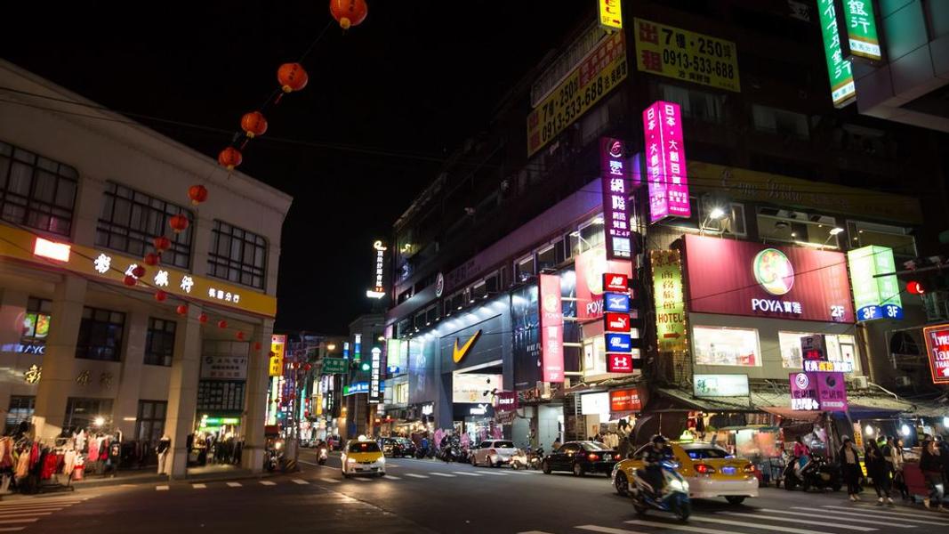 桃園站前商圈以桃園火車站為起點,是桃園市是最早發展的核心地。(圖/翻攝自桃園觀光導覽網)