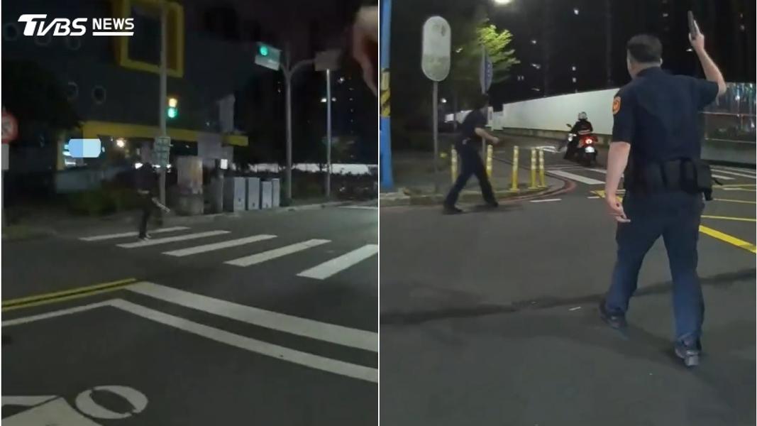 劉姓搶匪持刀拒捕,最終被員警騎機車撞倒逮捕。(圖/TVBS)