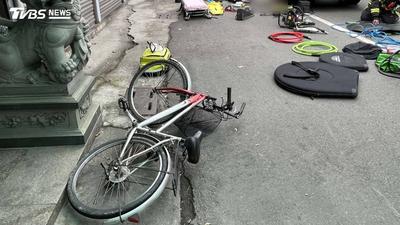 聯結車右轉釀悲劇!南投單車翁遭輾壓拖行 搶救1.5小時不治