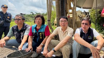 南投焚化爐「縣府沒通知就鑽探」!他肉身擋機具嗆:政府失信人民