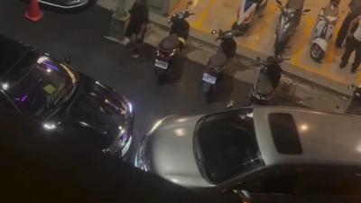 台中婦逆向誤闖單行道 22歲超派男「揮棒怒譙」下場慘
