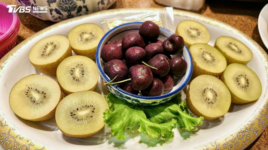 腸道真的會「發霉」嗎?醫師揭真菌失衡、甜食與抗生素風險 !(圖/TVBS)