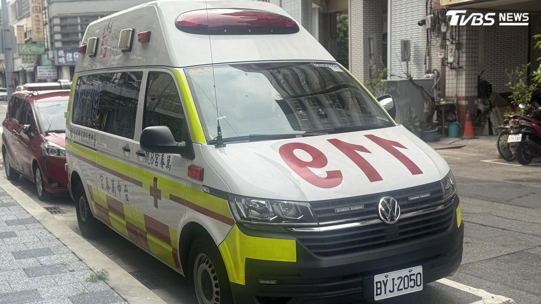 快訊/台中酒駕重大車禍!闖燈男連撞3車 女騎士破頭意識不清送醫