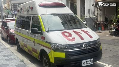 快訊/台中酒駕重大車禍!闖燈男連撞3車 女騎士破頭意識不清送醫