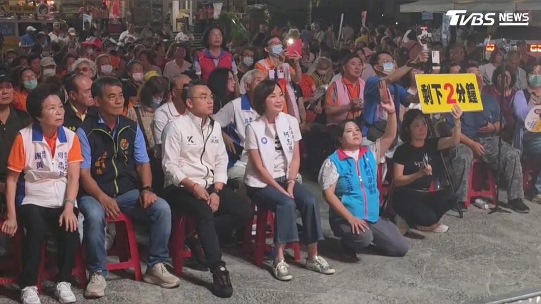 柯志恩表示她個人不清楚相關情況,只是希望里長能夠廣發訊息讓群眾知道。(圖/TVBS)