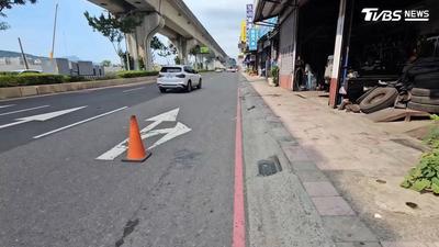 獨家/天黑看不清!「三角錐」擺路中央 騎士撞斷鎖骨怒告車行