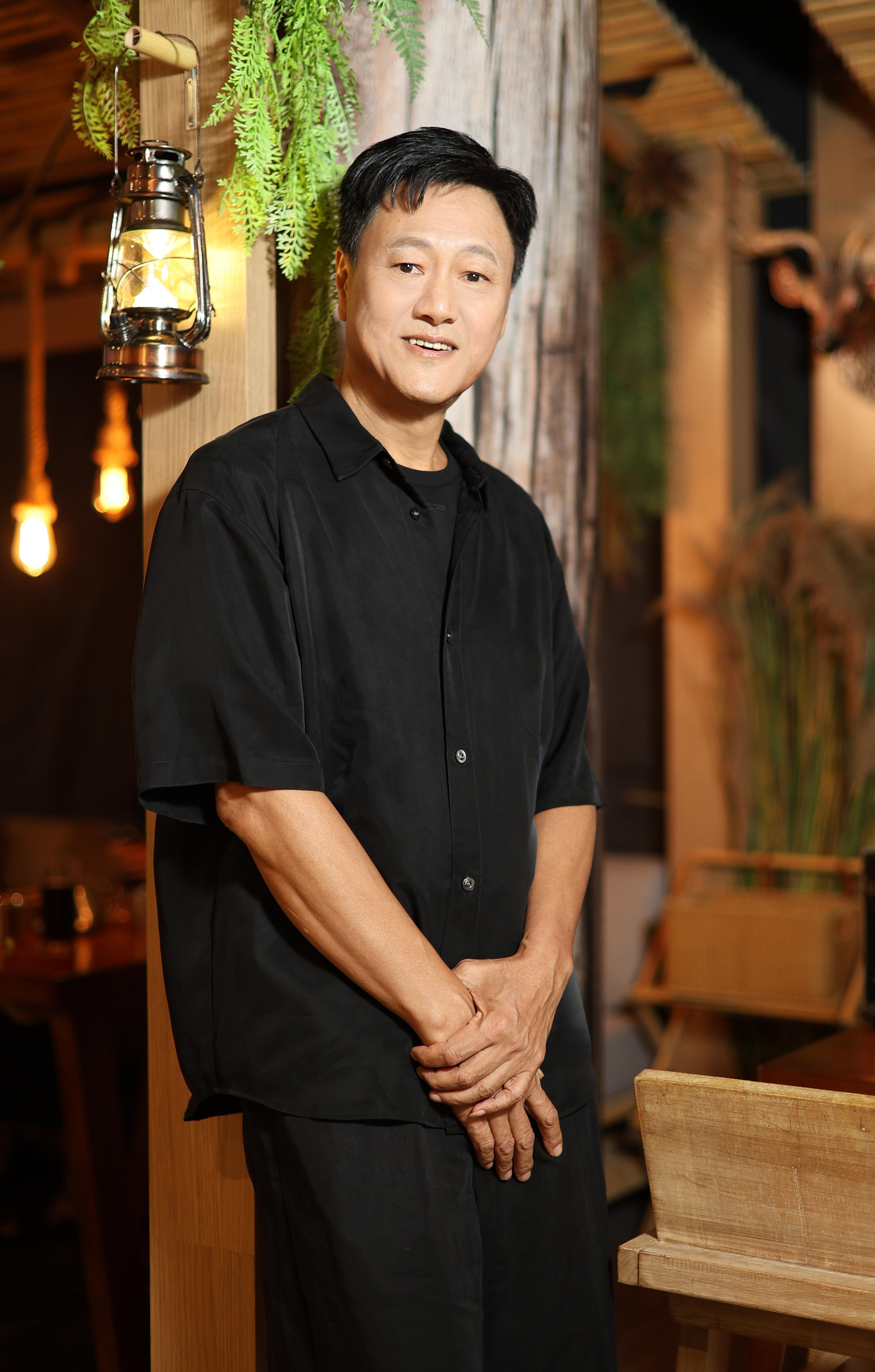 高明駿看不出來已62歲。(圖/宇禾數位提供)