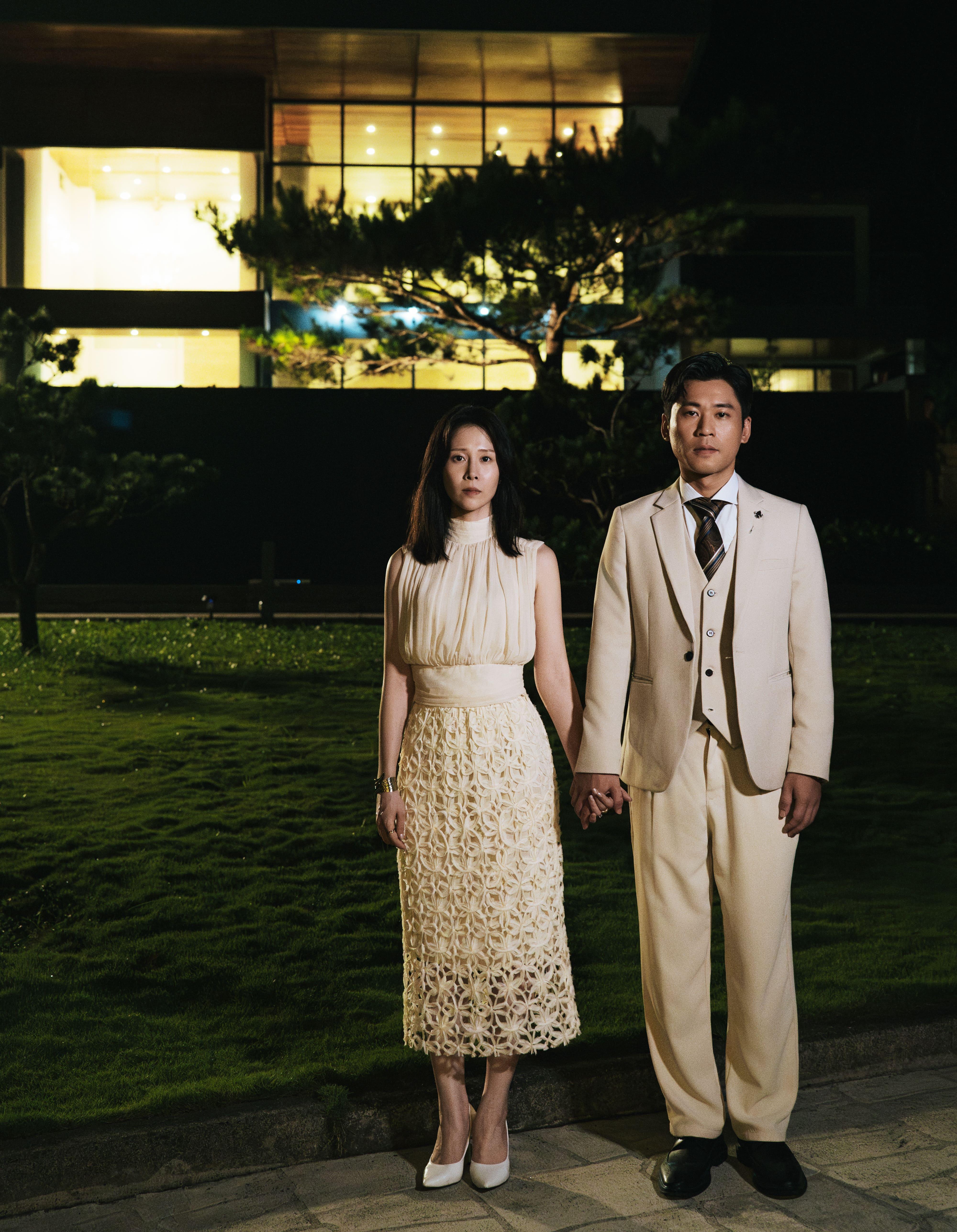 黃迪揚（右）與蔡亘晏在劇中飾演「豪門假面夫妻」，婚姻關係充滿窒息感。（圖／瀚草影視提供）