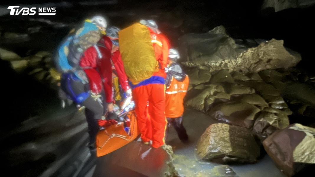 墾丁-墾丁虎頭蜂-虎頭蜂死亡-墾丁虎頭蜂螫-蜂螫死亡-登山2死1傷
