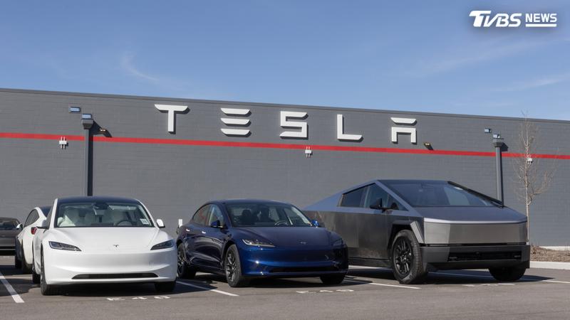 特斯拉攜手SpaceX打造「飛行版」電動跑車 有望德州亮相