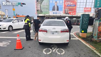 撞3車釀2傷還想跑! 他毒駕慘遭五花大綁教訓