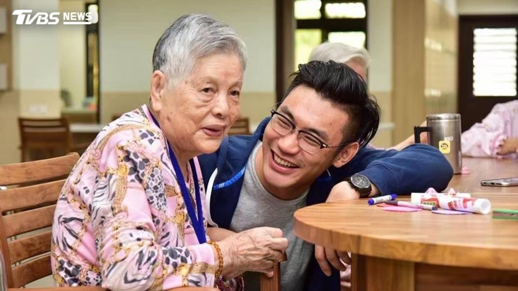 如何照顧長輩?失智溝通、日照中心到營養照護一次看(圖/TVBS)