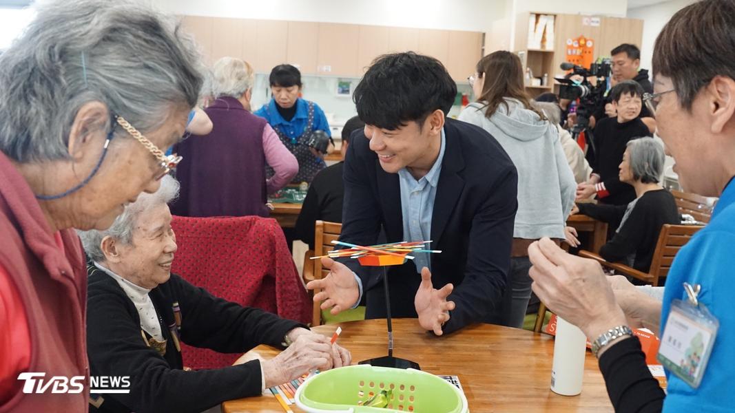 如何照顧長輩?失智溝通、日照中心到營養照護一次看(圖/TVBS)