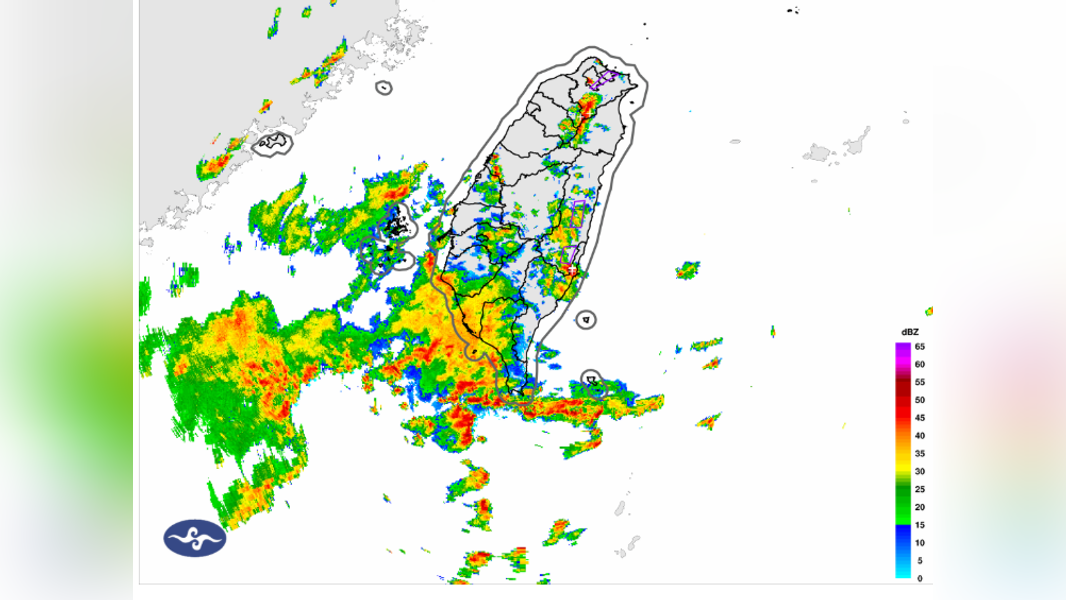 天氣/雨彈狂炸2小時!基隆雙北大雷雨 石碇發布暴雨警戒