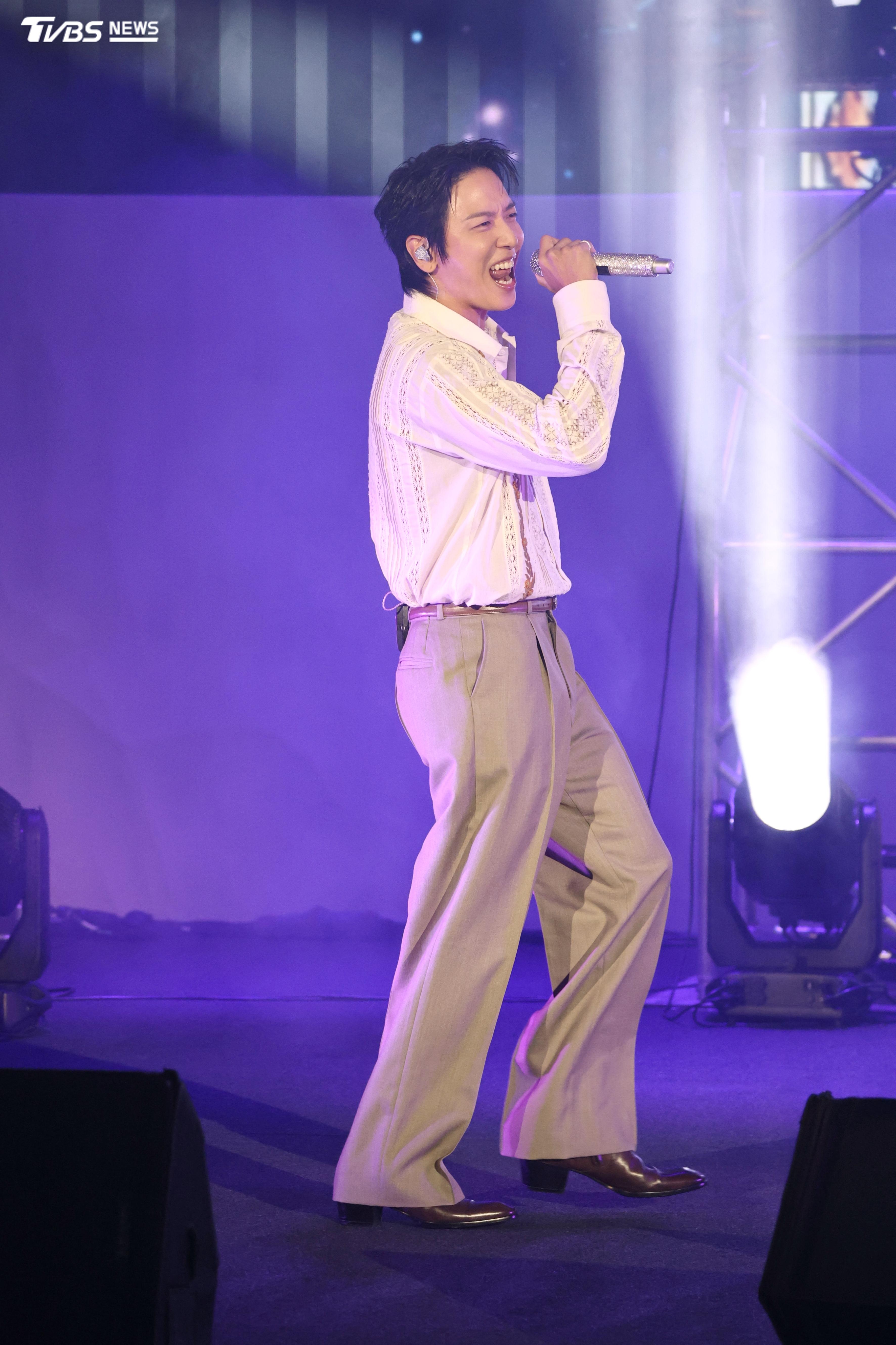 鄭容和深情獻唱多首歌曲,展現神級歌喉,讓全場粉絲BOICE直呼值回票價。(圖/張哲鳴攝)