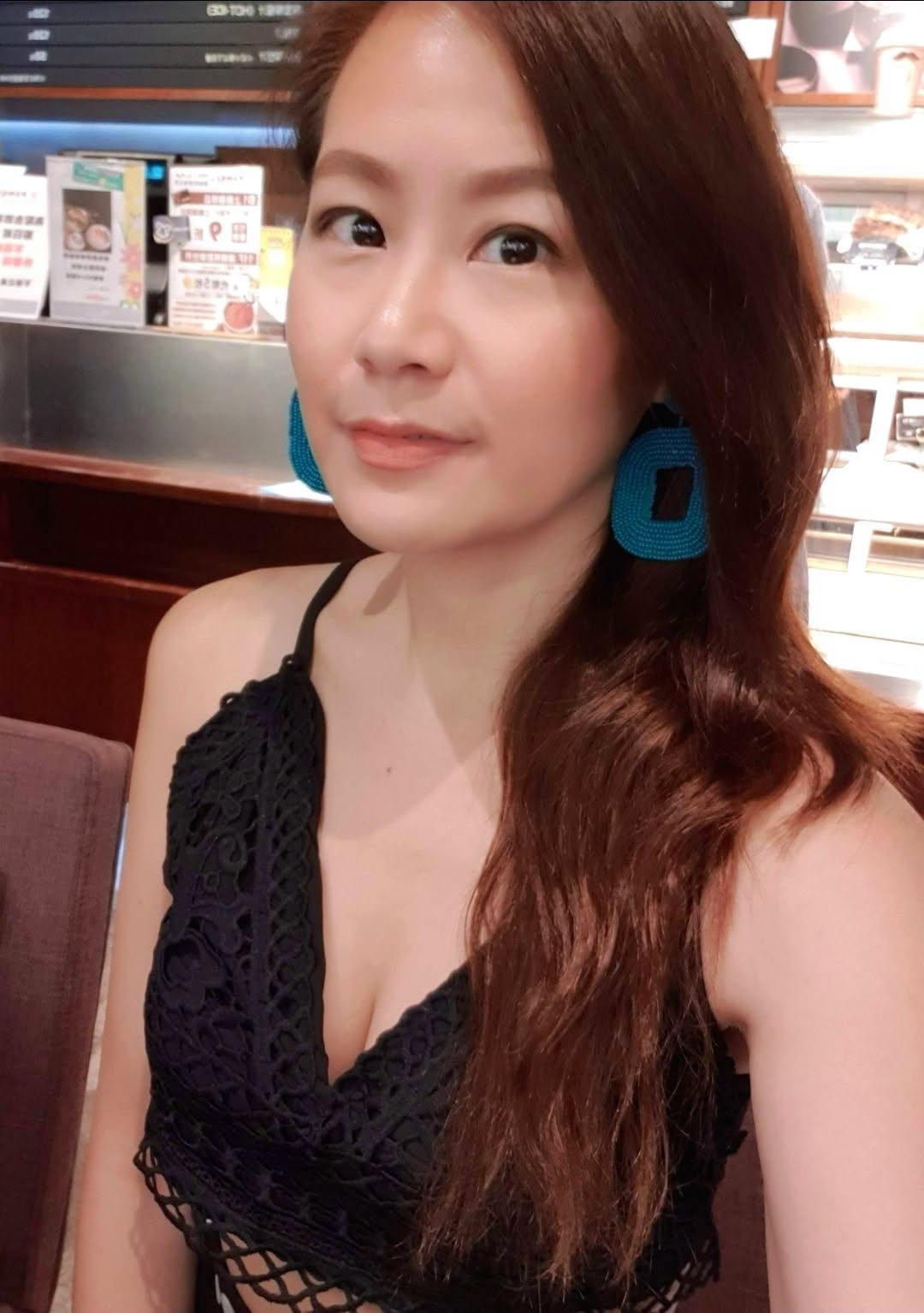 老公外遇！欣西亞辣穿鏤空戰袍「玩交友軟體」 下場悲劇了