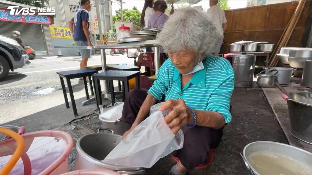 粉圓冰嬤歷劫復出 網揪團助早點收攤