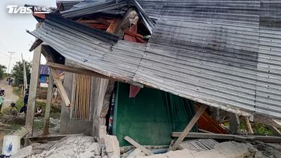 登船梯斷裂!搭船乘客被拋入海中 逆衝斷層釀印尼地震逾20死