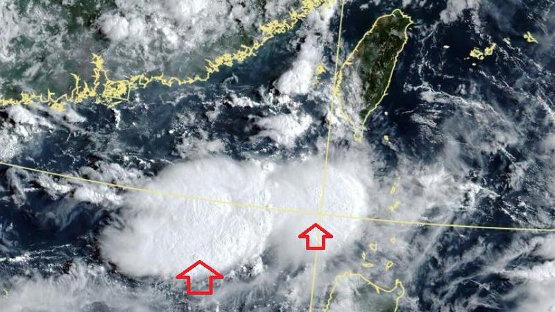天氣/台灣西南方海面「兩團強對流系統」 鄭明典:午後降雨免不了