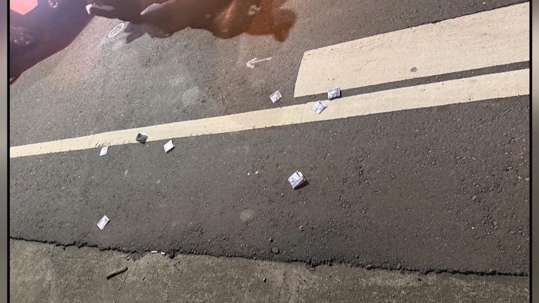 鬼月深夜馬路散落千元鈔!他盯著一度不敢撿 結局成真勇者。(圖/民眾提供)