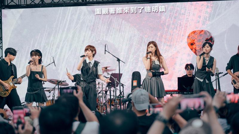 阿信力捧!正妹女星突喊「只求活到下星期」 低潮心聲曝光