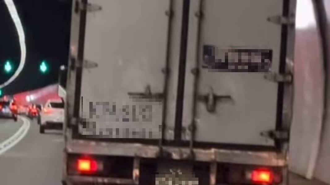 雪隧小貨車左右搖晃 警急攔停揪出毒駕