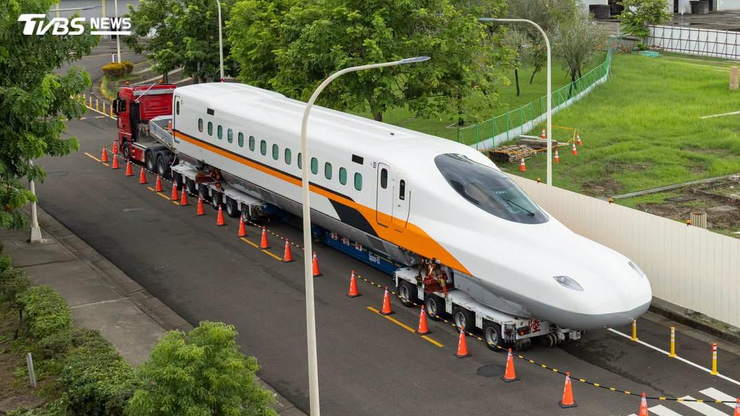 睽違22年!高鐵新車深夜陸運掀追拍潮