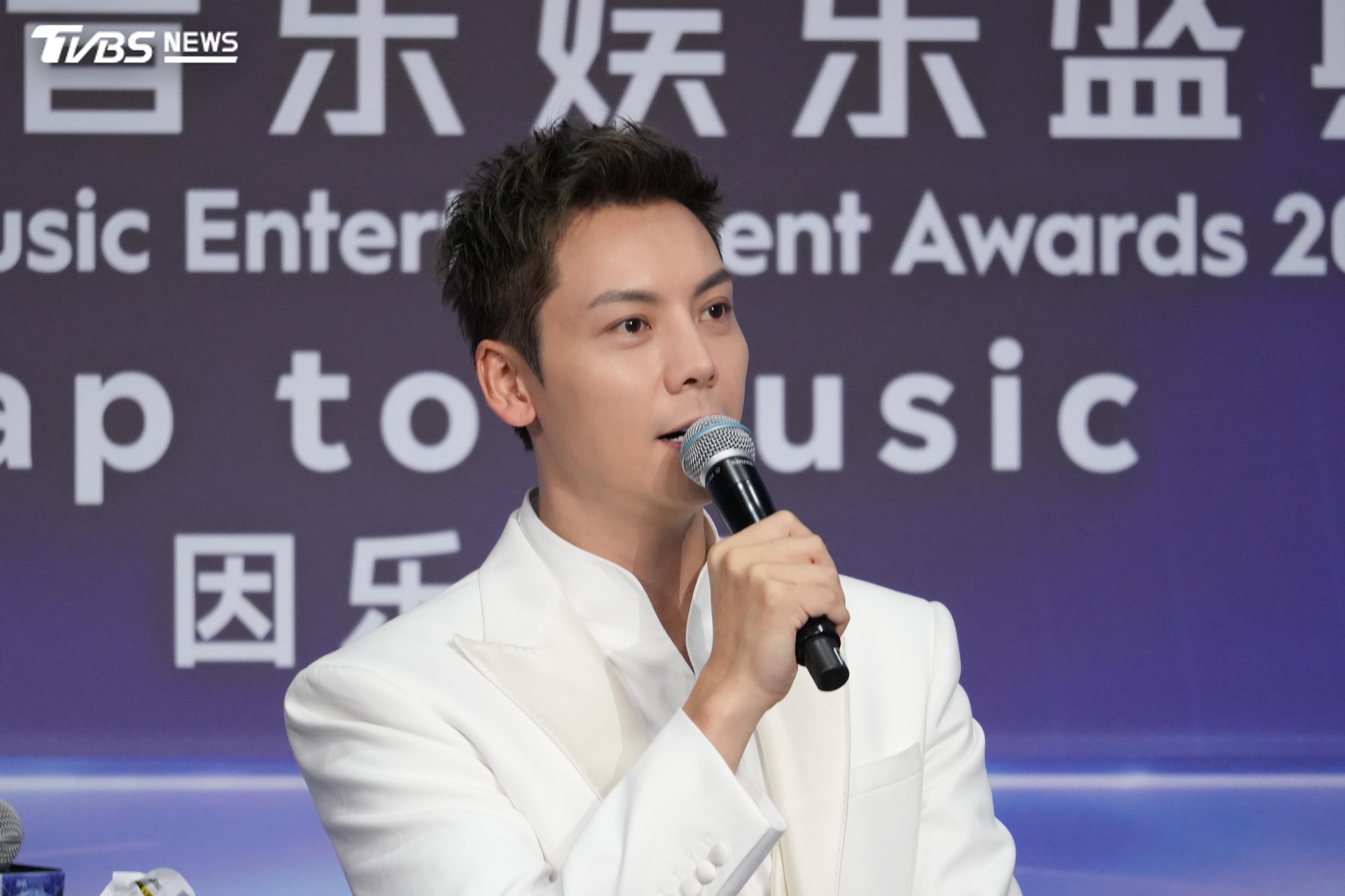 TMEA盛典／陳偉霆化身白馬王子帥翻！ 10年沒開唱霸氣喊「欠粉絲的一口氣奉還」