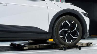 停車不用自己找!Hyundai「機器人」自動搬車 空間最多增50%