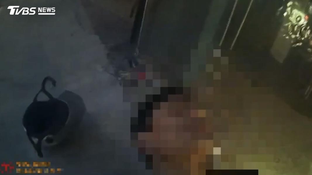 毒駕又無照!三重毒蟲為躲檢測 當街「頭槌猛撞地板」