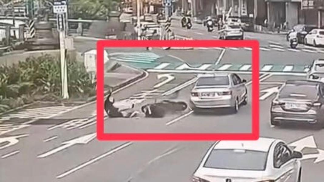又是毒駕!基隆男鬼切自摔釀追撞 體內驗出2毒品