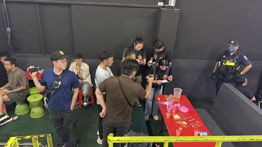 毒趴舞廳