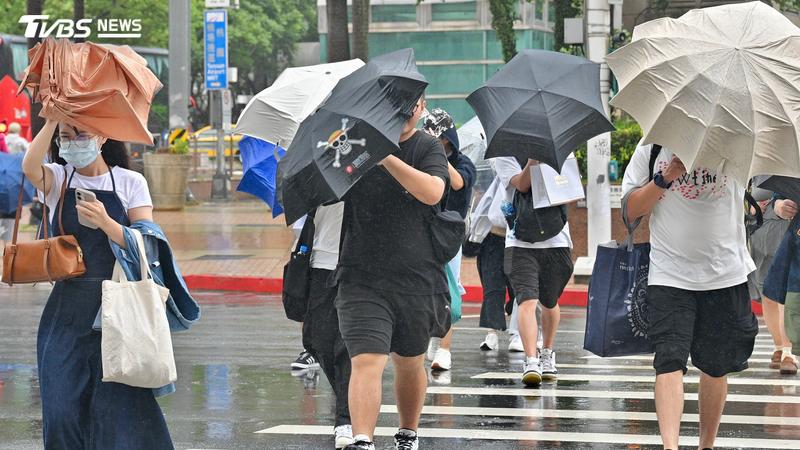 天氣/雙旋共舞!全台今起「連濕7天」 最猛雨勢落這4天