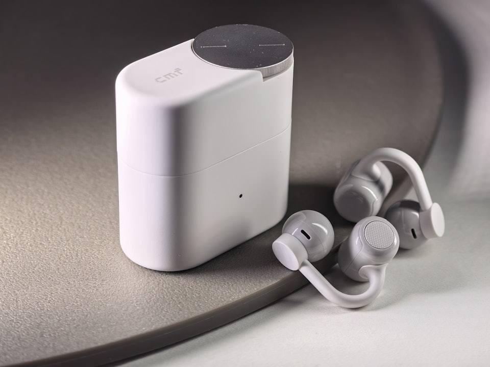 夾耳式耳機怎麼選？4款熱門耳機實測 音質、佩戴感一次看