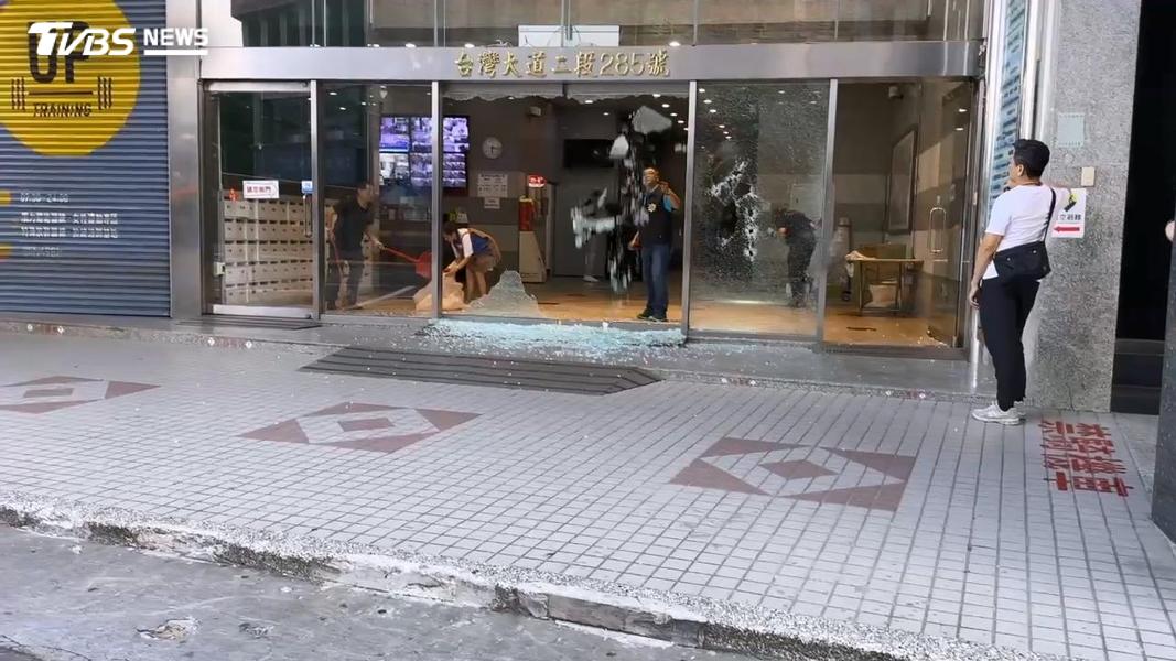 台中商辦遭轟13槍!槍手收押 警擴線再逮5共犯