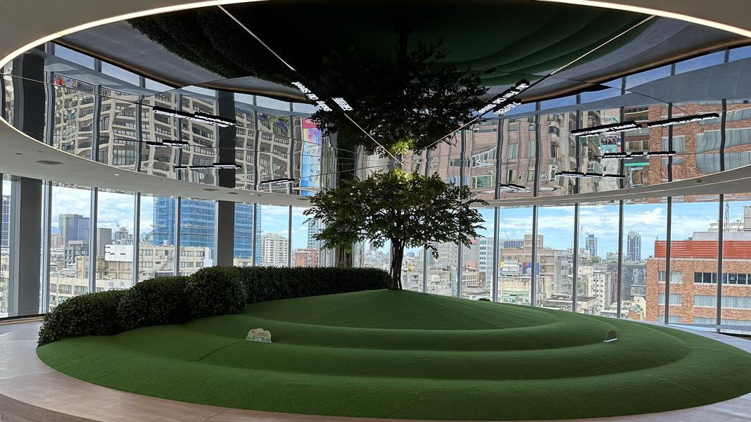 遠東大巨蛋店「Tea-Garden」空間。(圖/TVBS)
