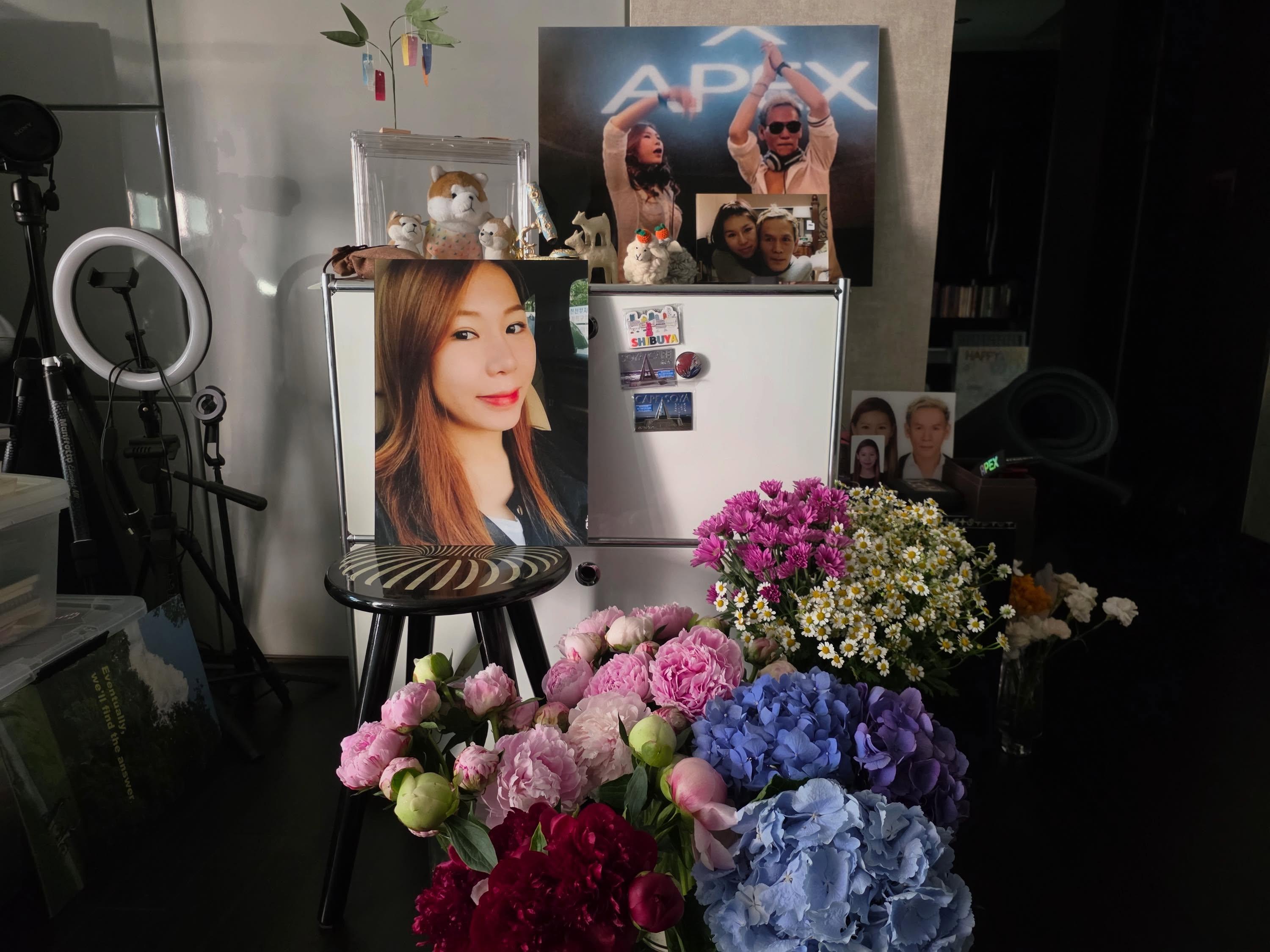 DJ Unkle才在5月底買花悼念女兒柳智仁。(圖/翻攝自當事人IG)