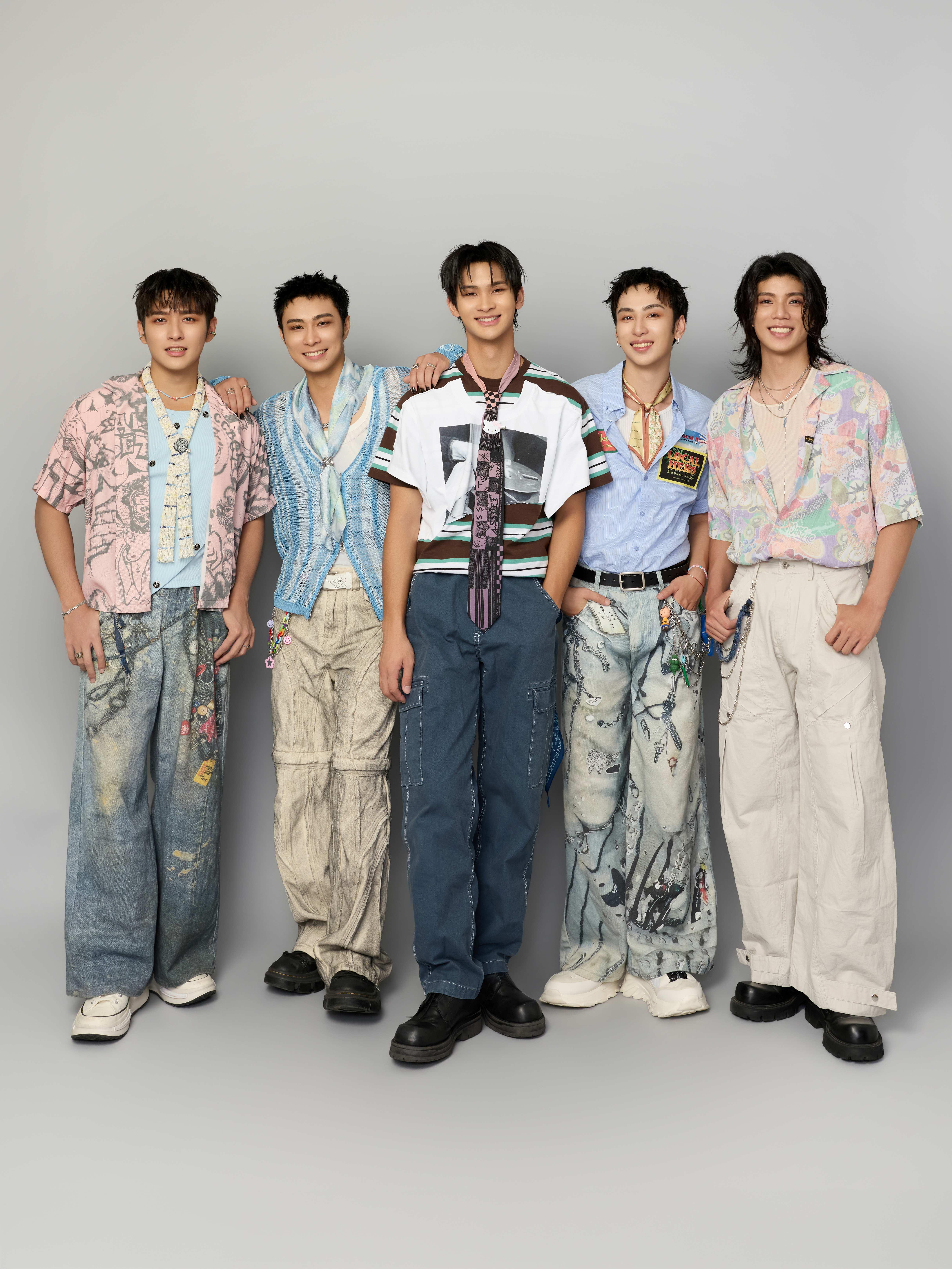 MAX、家齊、承隆退伍爆料軍中趣事。(圖/華納音樂提供)