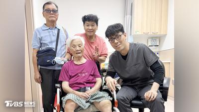台中百歲人瑞阿嬤睡覺翻身跌下床 大腿骨折緊急送醫