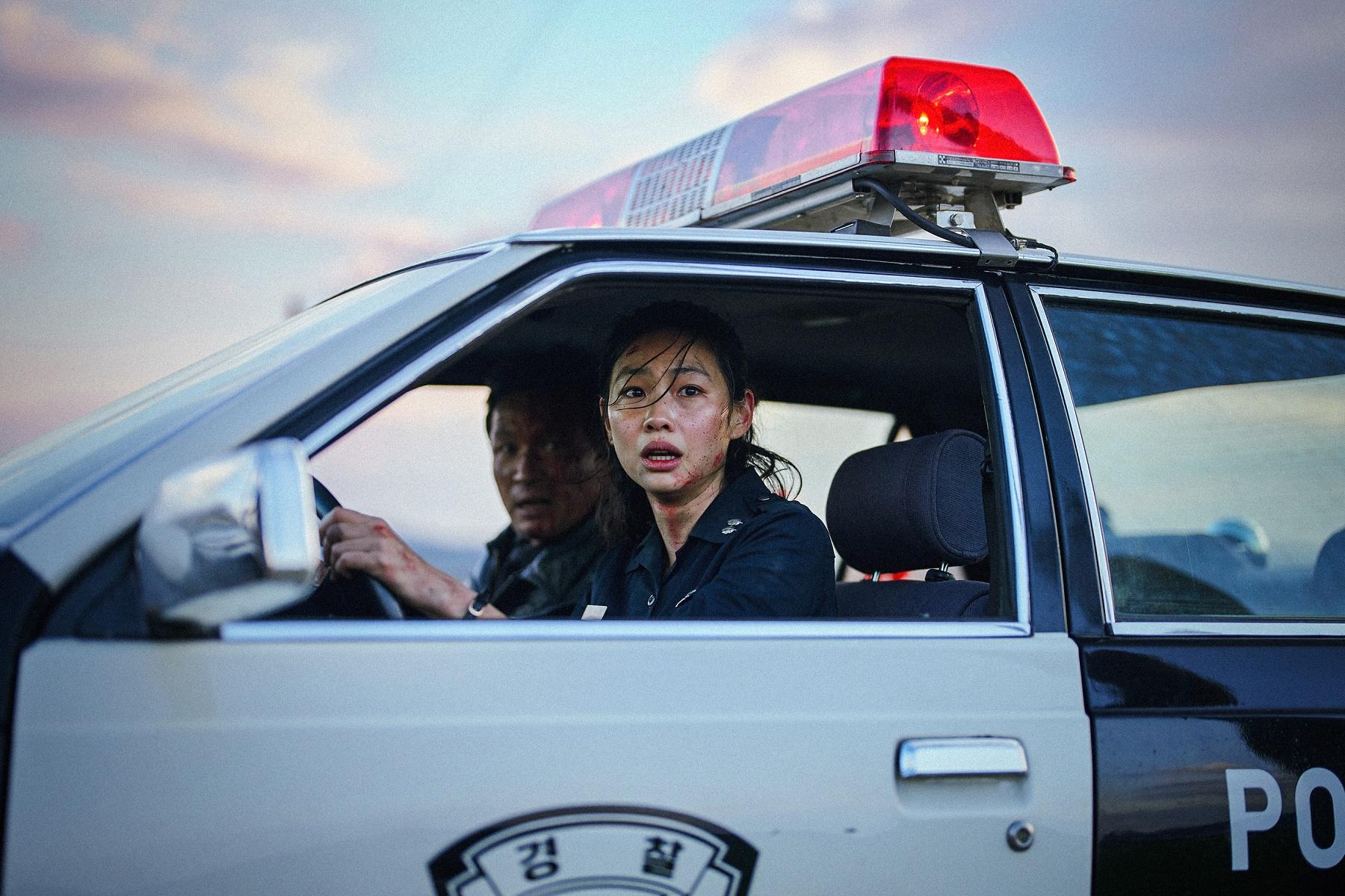 鄭好娟為本片的飛車動作戲，考取到南韓一類手排駕照。（圖／采昌國際多媒體提供）