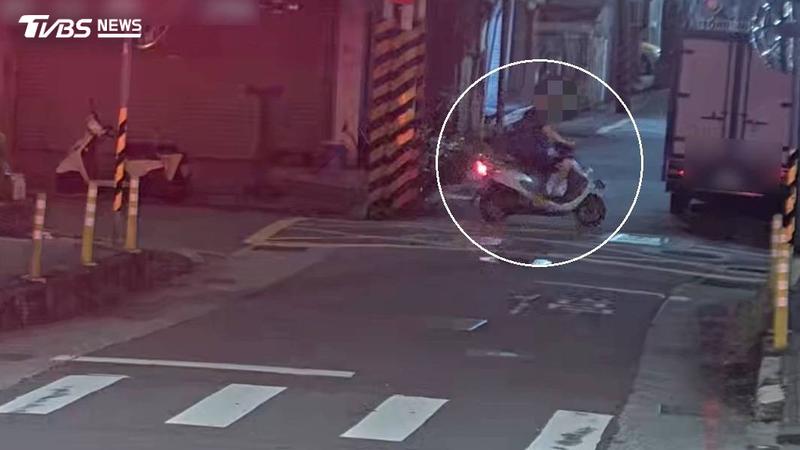 「舊鑰匙」偷機車!賊得手1分鐘違規遭警逮 辯:只是借用