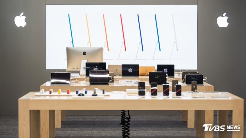 蘋果自爆18款新品?程式碼驚見iPhone18、摺疊機及耳機
