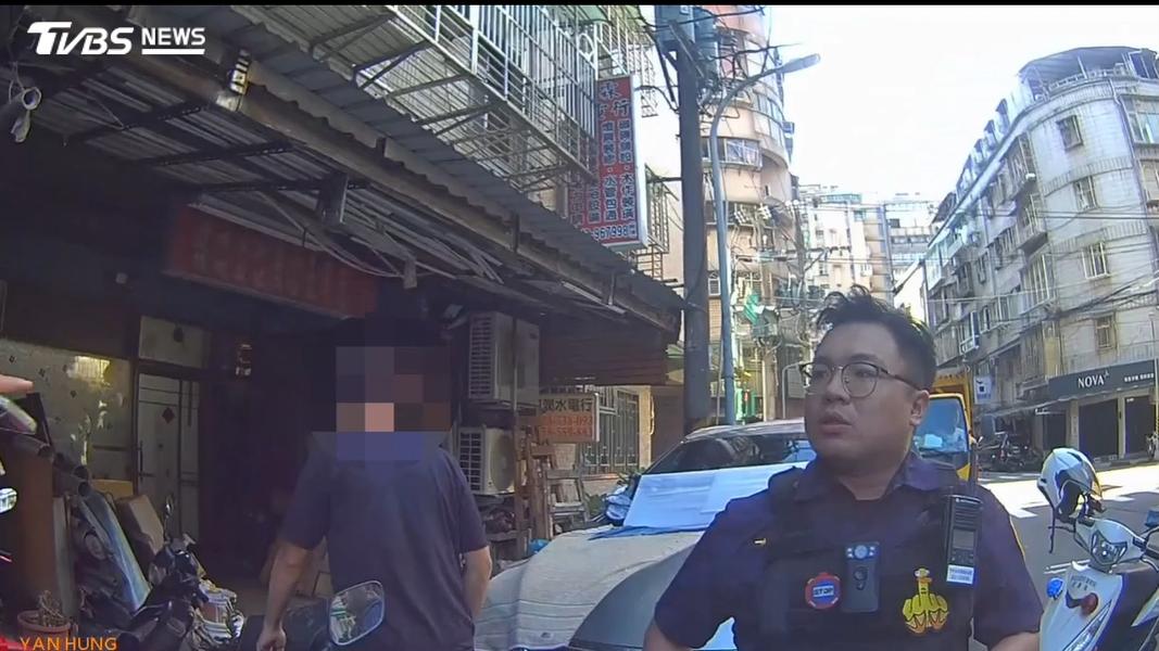 警方到場了解情況。(圖/TVBS)