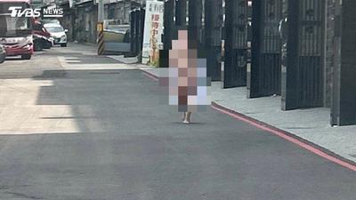 台中太平驚見裸女!逛大街又躺公園 涉「妨害風化」警要查了