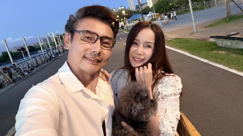 包偉銘七夕放閃!揪愛妻「一家三口」 吃飯堅持一件事超甜