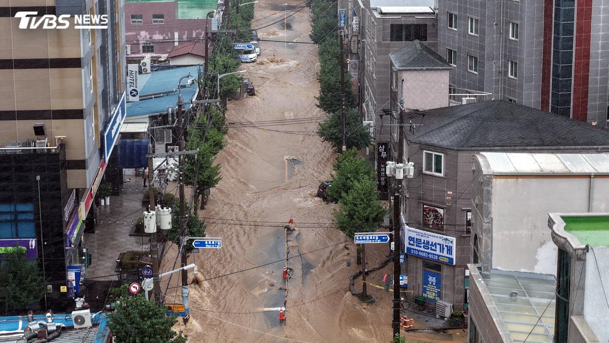 FOCUS全球新聞/暴雨衝擊韓南部!3天狂炸千毫米雨 土石流灌公寓釀1死